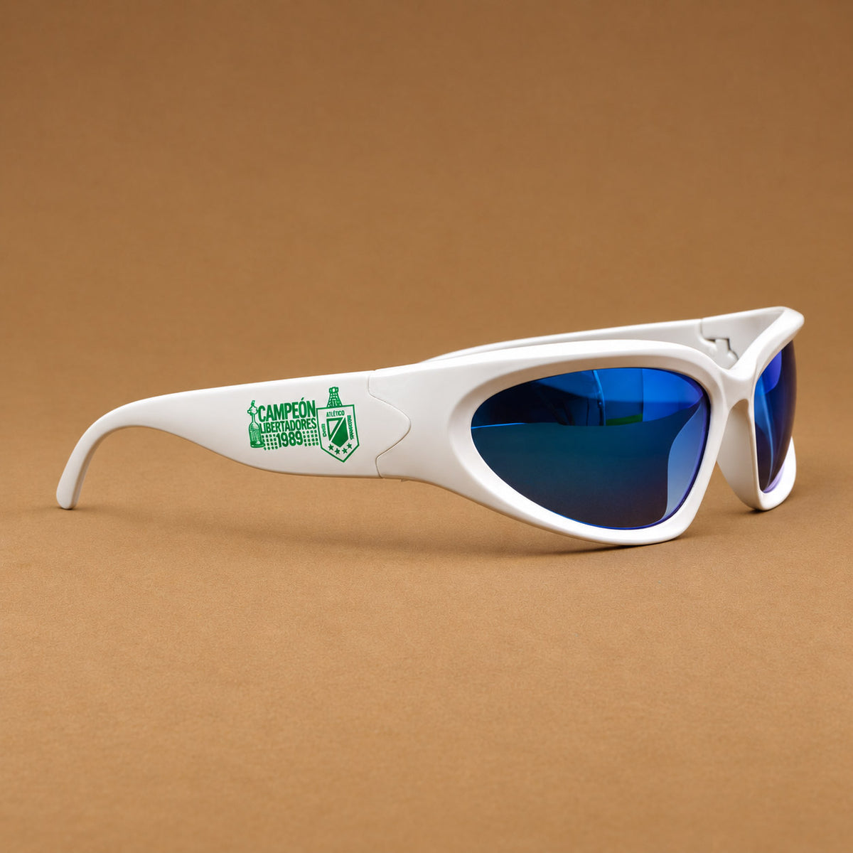 Gafas de sol deportivas blancas con logo atletico nacional campeon libertadores 1989 Piclek